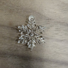 Load image into Gallery viewer, Clear Acrylic Christmas Snowflakes