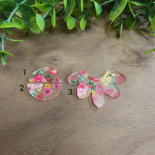 Load image into Gallery viewer, Butterfly Floral Acrylic Connectors