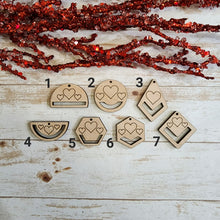 Load image into Gallery viewer, Valentine's Day Macrame Earrings