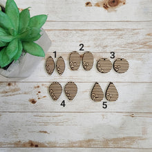 Load image into Gallery viewer, St Patrick's Day Striped Triple Clover Drops