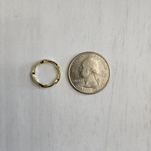 Load image into Gallery viewer, Twisted/Linking Ring Connector - GOLD
