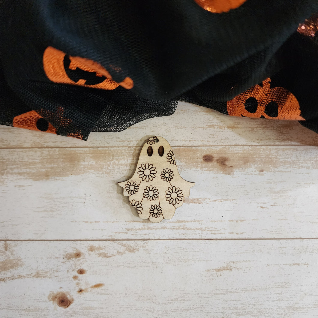 Halloween Ghost with Daisies Drop