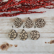 Load image into Gallery viewer, Valentine&#39;s Day Leopard Drops with Hearts
