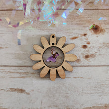 Load image into Gallery viewer, Spring Daisy Charm Holder Drop
