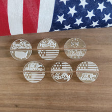 Load image into Gallery viewer, Patriotic Acrylic &amp; Wood Split Drops
