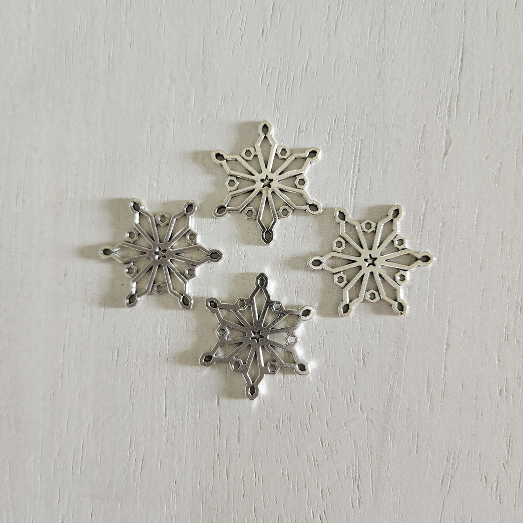 Christmas Intricate Snowflake Charm/Pendant - SILVER