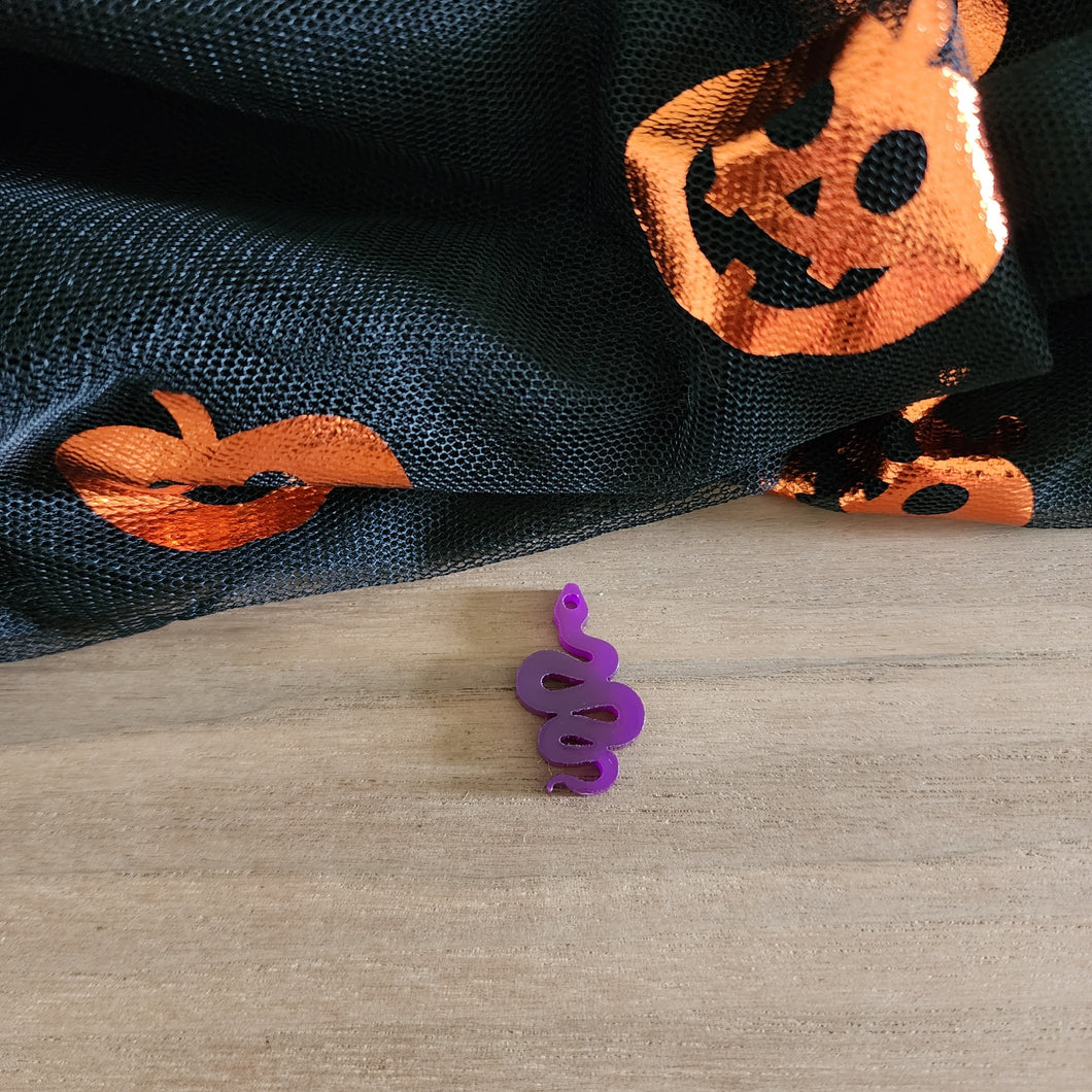 Halloween Acrylic Snake Drop