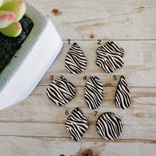 Load image into Gallery viewer, Zebra Stripe Drops
