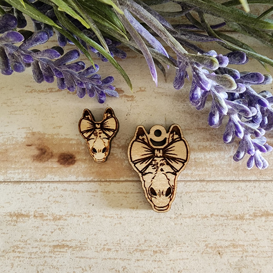 Donkey with Bow Stud & Drop