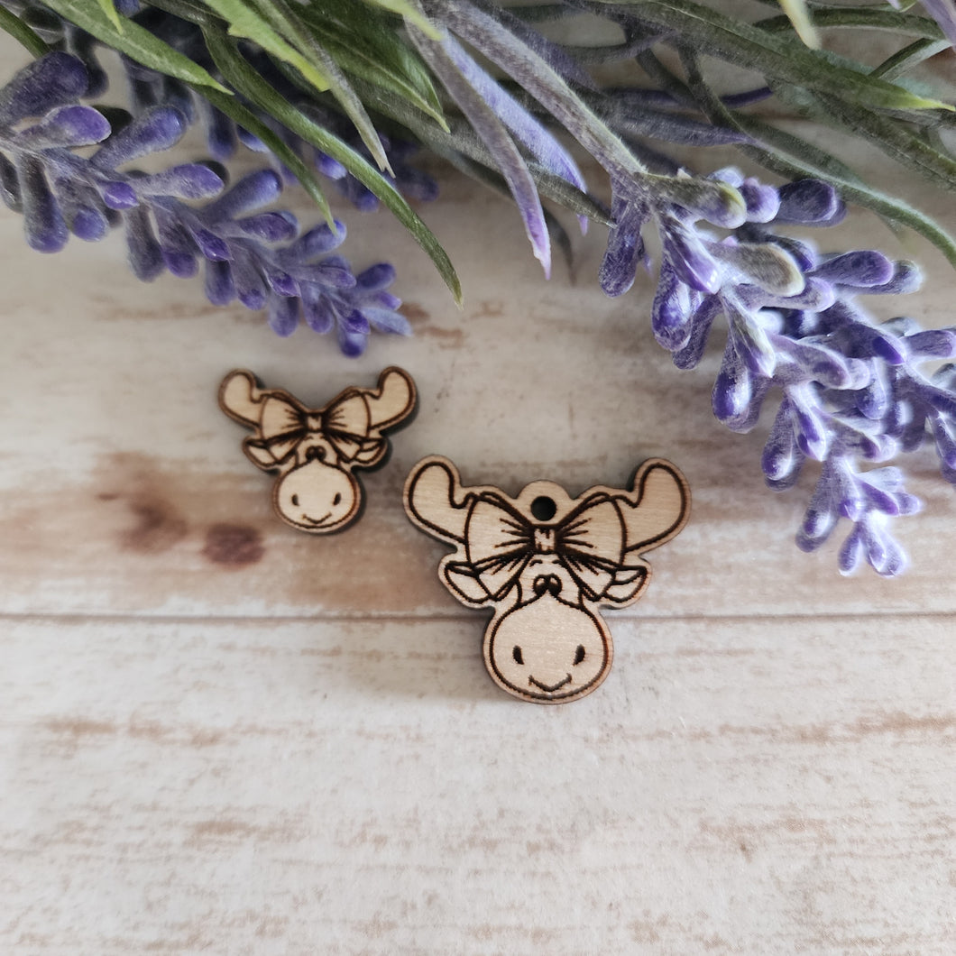 Moose with Bow Stud & Drop