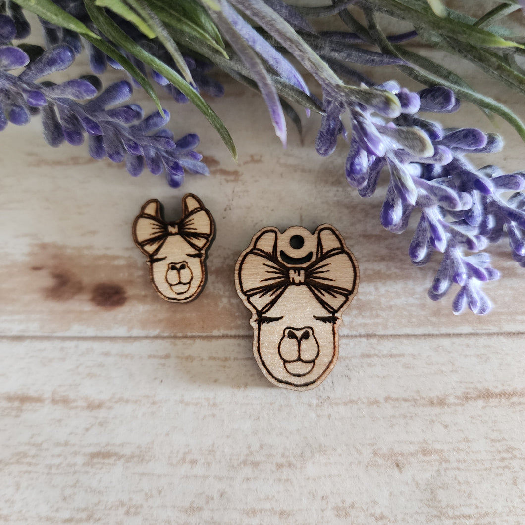 Llama with Bow Stud & Drop