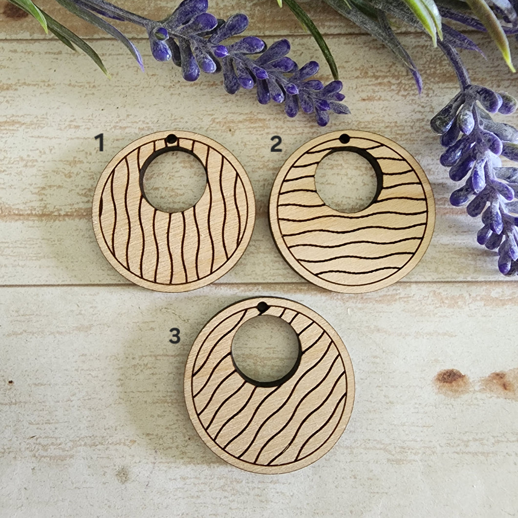 Wavy Lines Bordered Cutout Round Drops