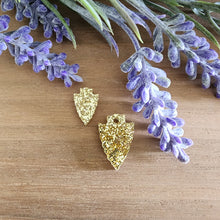 Load image into Gallery viewer, Arrowhead Acrylic Stud &amp; Drop
