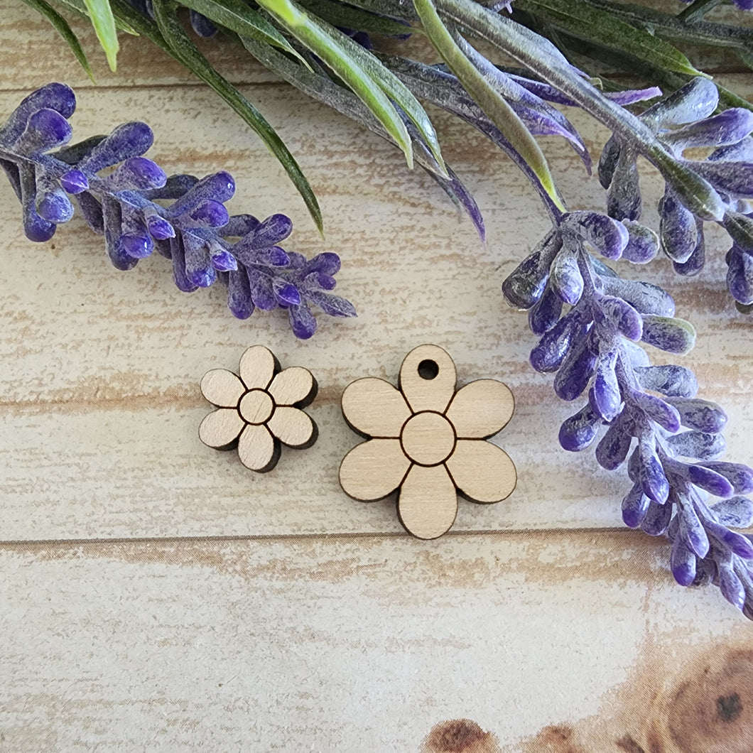 6 Petal Detailed Flower Stud & Drop