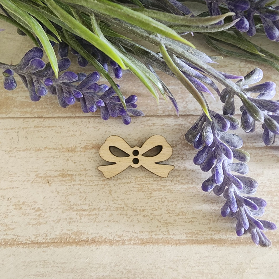 Cutout Bow Double Hole Connector