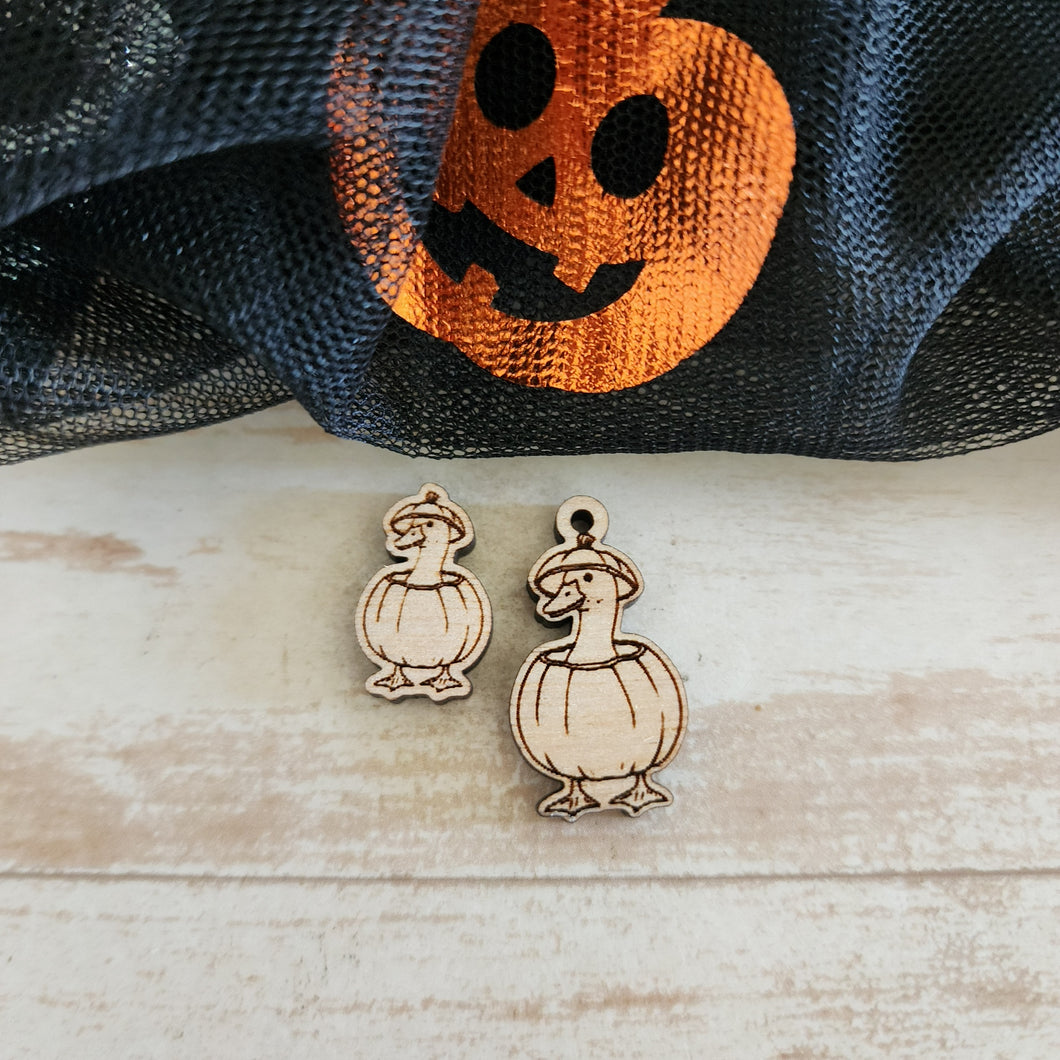 Halloween Duck/Goose in Pumpkin Stud & Drop