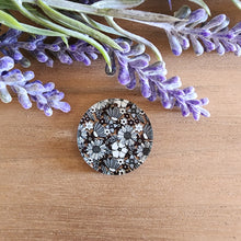 Load image into Gallery viewer, 70s Grayscale Floral Patterned Acrylic Drops