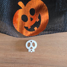 Load image into Gallery viewer, Halloween Acrylic Skull Double Hole Connector
