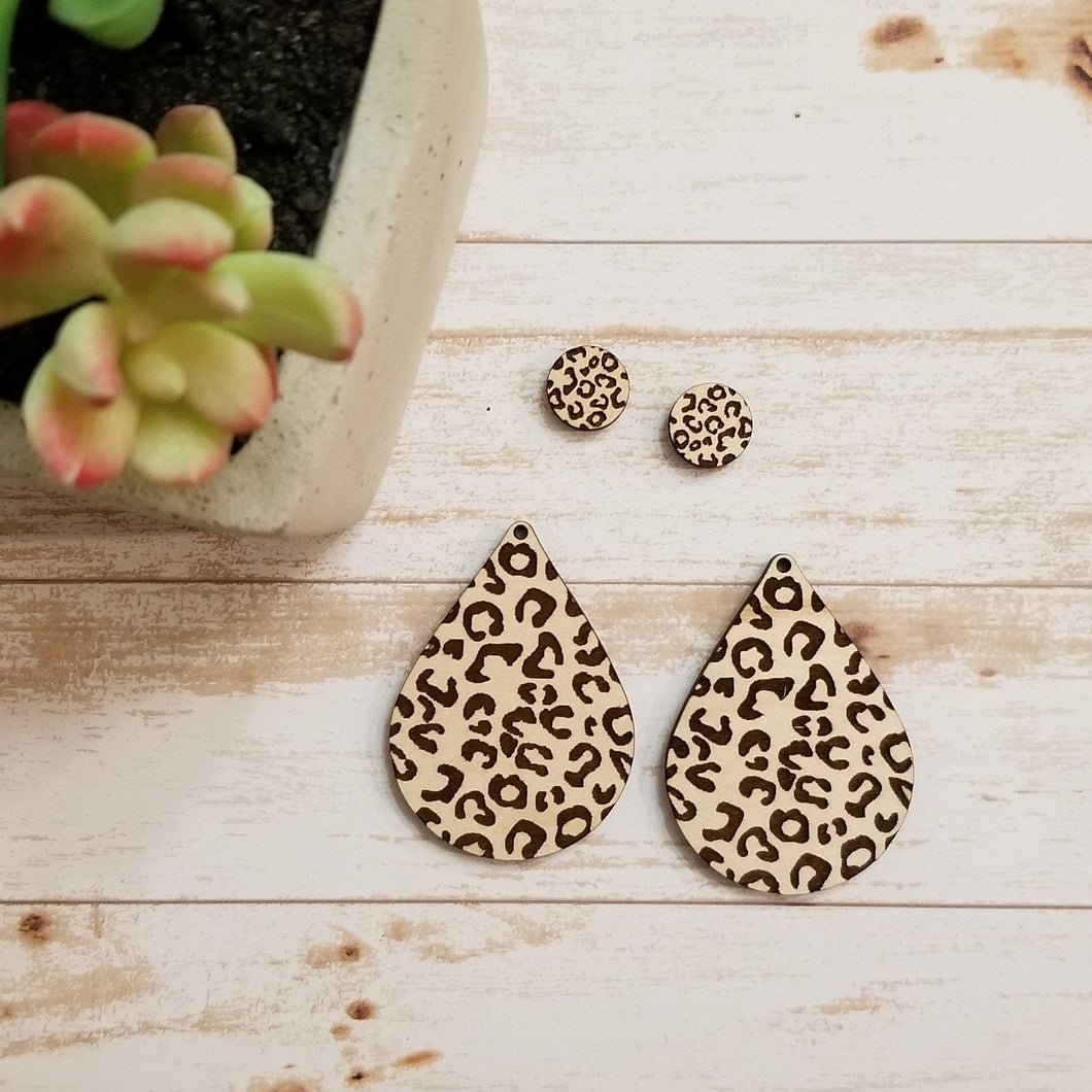 Leopard Engraved Earrings