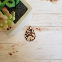 Load image into Gallery viewer, Leopard Engraved Mom Bun Teardrops
