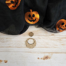 Load image into Gallery viewer, Halloween Skull Hoop &amp; Zig Zag Connector
