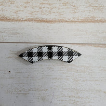 Load image into Gallery viewer, Mini White &amp; Black Buffalo Plaid Pattern Semi Arc Connectors
