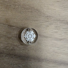 Load image into Gallery viewer, Acrylic Christmas Double Hole Snowflake Connectors
