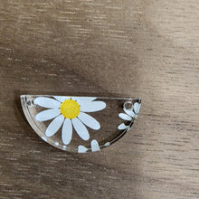 Load image into Gallery viewer, Daisies Acrylic Connectors
