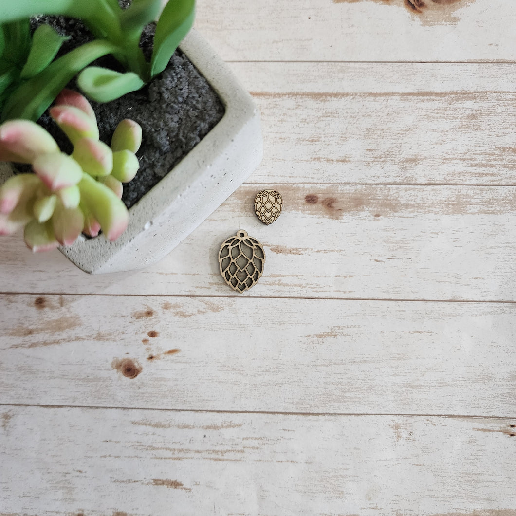 Cutout Hops Earrings